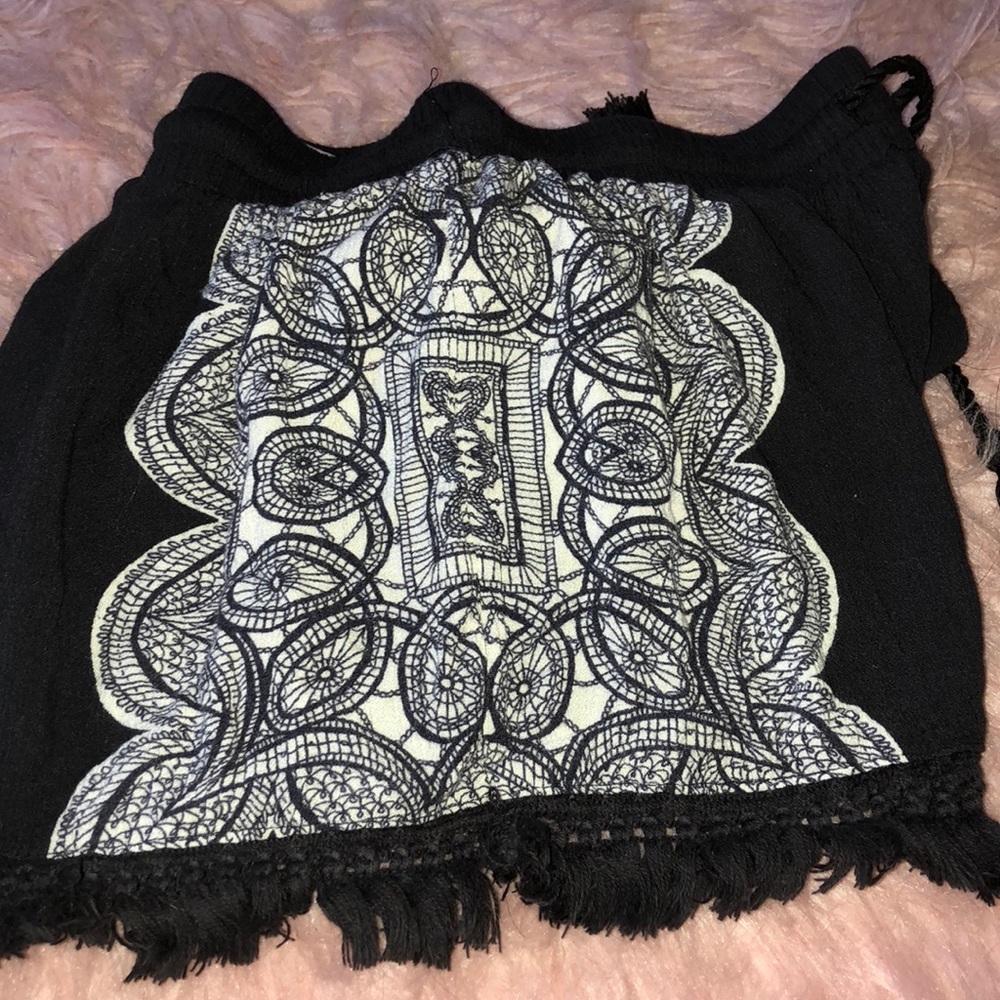 Mossimo Patterned Shorts - Picture 5 of 5